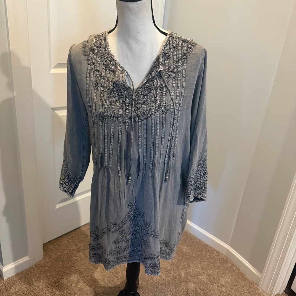 Solitaire Gray Tunic dress with Intricate Embroidery. NWOT. Never worn